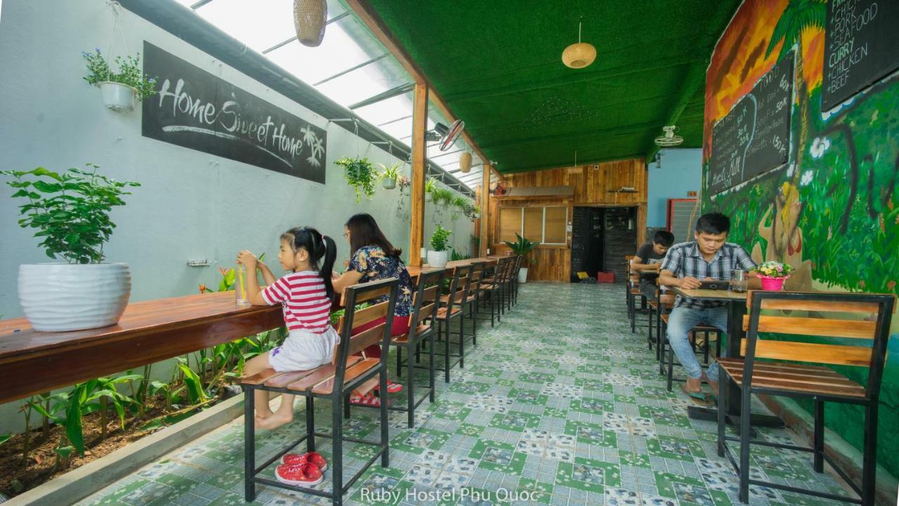 Ruby Phu Quoc Hostel Ngoại thất bức ảnh