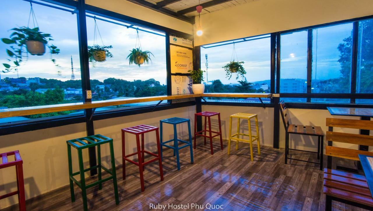 Ruby Phu Quoc Hostel Ngoại thất bức ảnh
